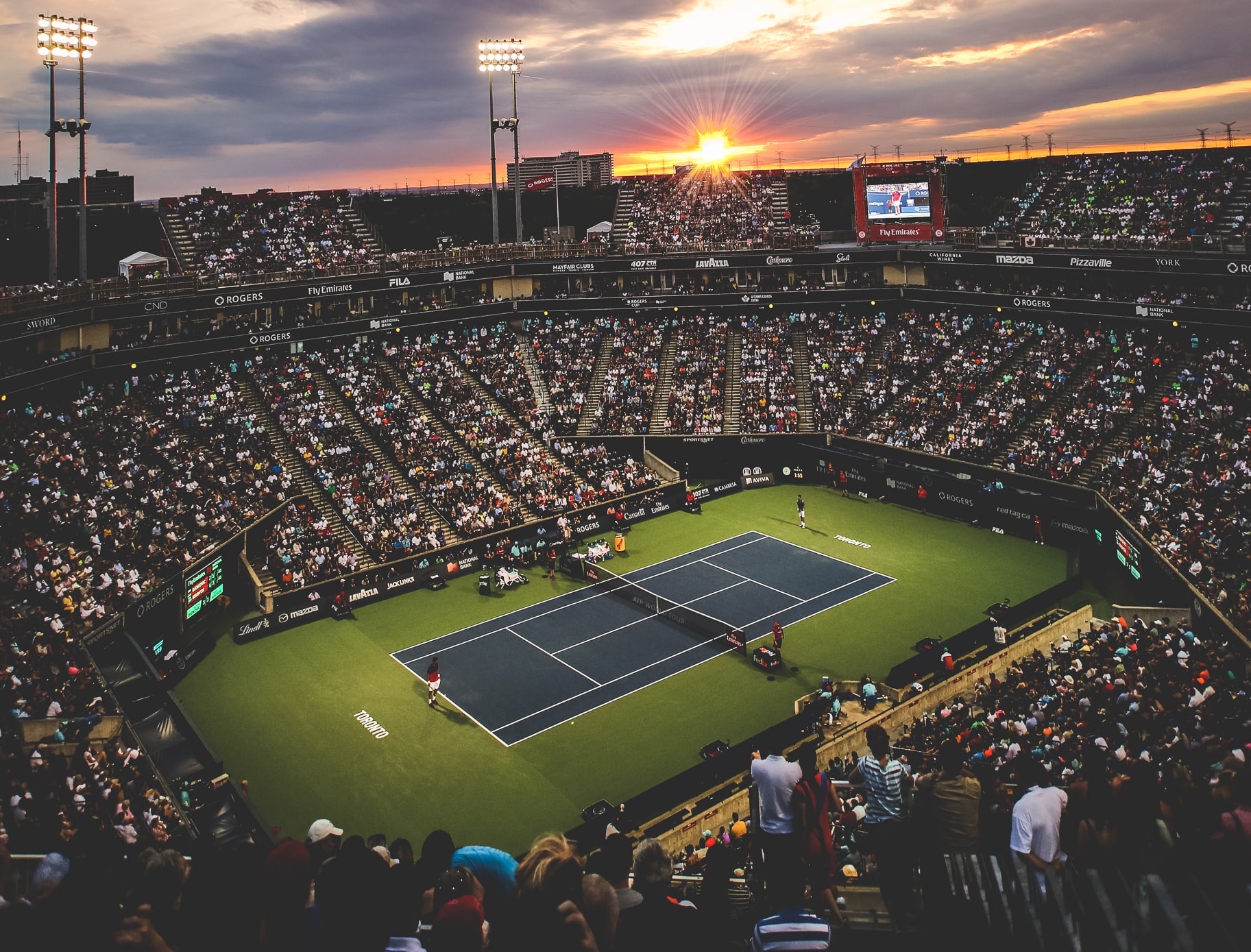 トップページcentercort画像